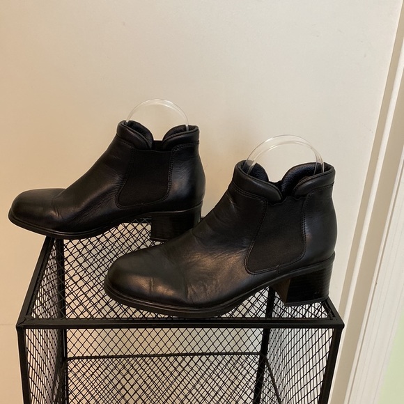 RIEKER women’s black leather short boot with a 1 3/4” stack heel. Size 37 - Picture 3 of 7